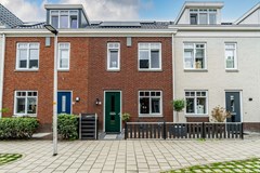 Sold subject to conditions: Hofje Van Holtlant 21, 2352GE Leiderdorp
