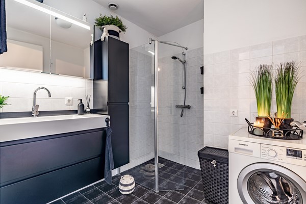 Medium property photo - Ommedijk 105, 2353 GN Leiderdorp