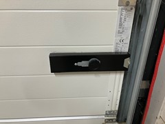 Overheaddeur met slot binnenzijde.jpg