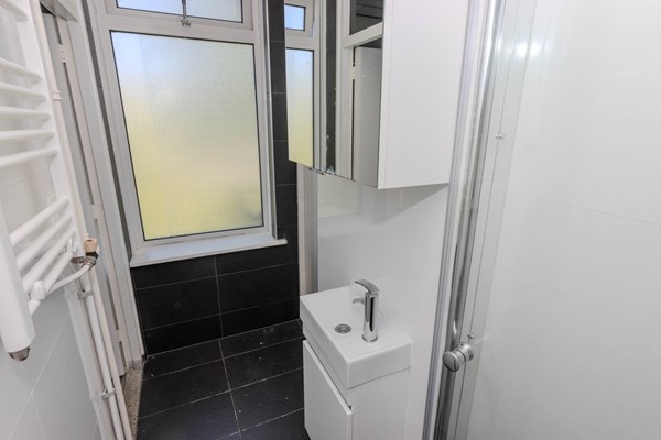 Medium property photo - Plotinusstraat 70, 3076 NS Rotterdam