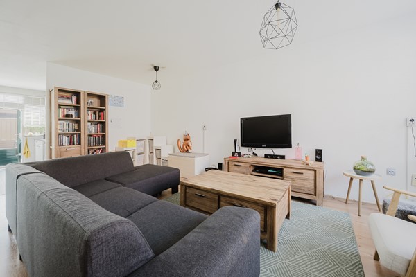 Medium property photo - Vlinderveen 528, 3205 EN Spijkenisse