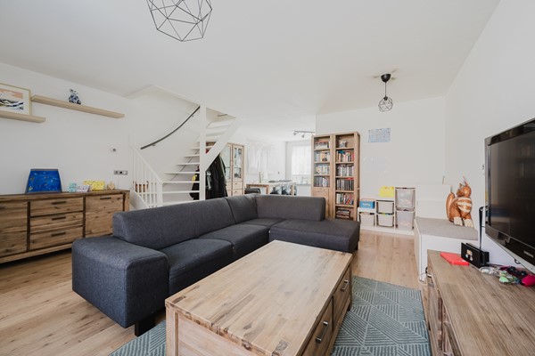 Medium property photo - Vlinderveen 528, 3205 EN Spijkenisse