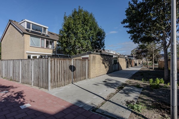 Medium property photo - Beverveen 494, 3205 AN Spijkenisse