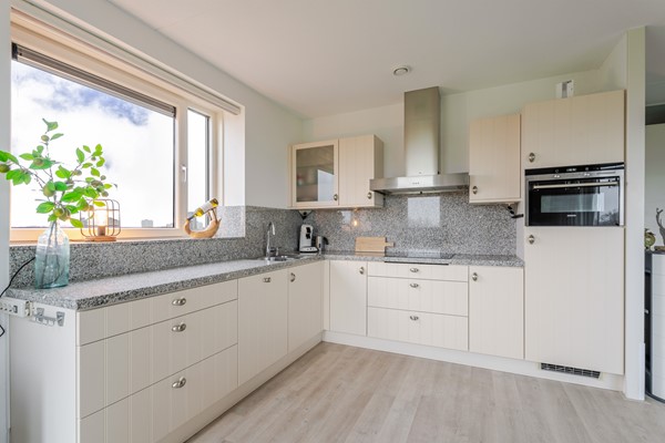 Medium property photo - Thetfordstraat 134, 3203 LJ Spijkenisse