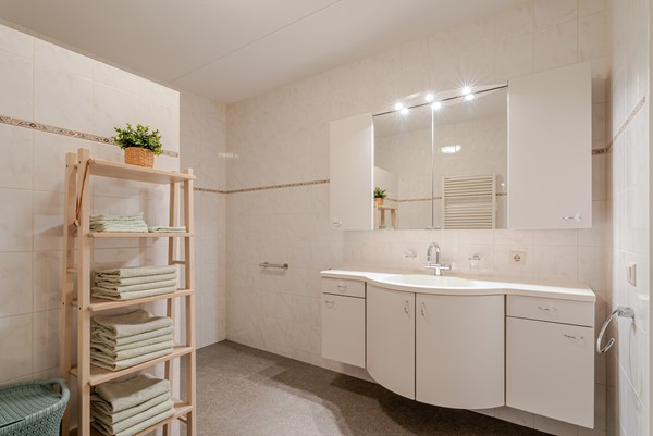 Medium property photo - Thetfordstraat 134, 3203 LJ Spijkenisse