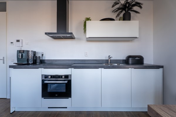 Medium property photo - Jaap van der Hoekplaats 76, 3067 AD Rotterdam