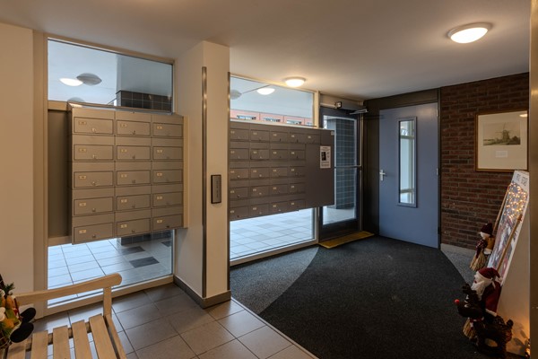 Medium property photo - Lokkertsemolenweg 78, 3194 WC Hoogvliet Rotterdam