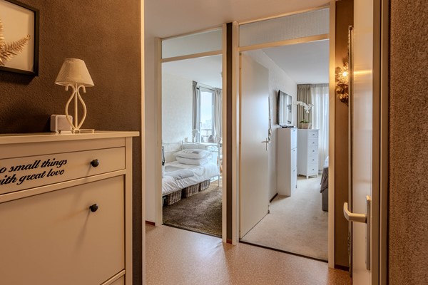 Medium property photo - Lokkertsemolenweg 78, 3194 WC Hoogvliet Rotterdam