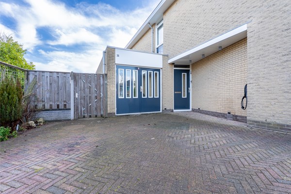 Medium property photo - Corrie Vonkplantsoen 36, 3207 WS Spijkenisse