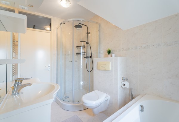 Medium property photo - N.A. Papestraat 15, 3209 BR Hekelingen