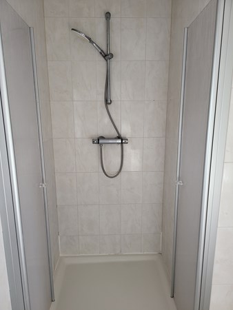 18. badkamer 2.jpg 19