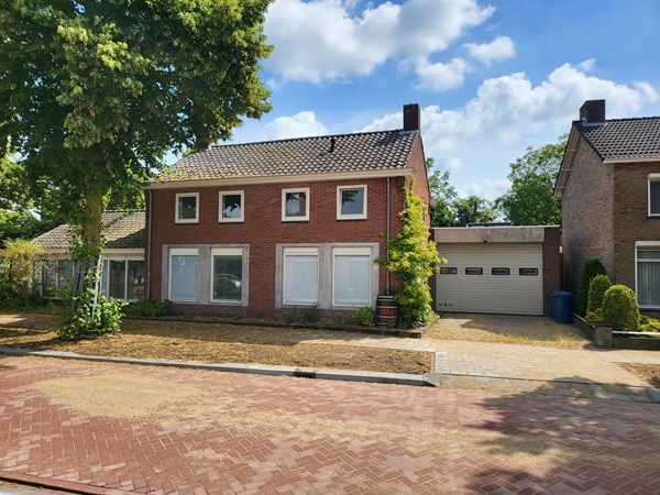 2 voorzijde recht-min.jpg 2