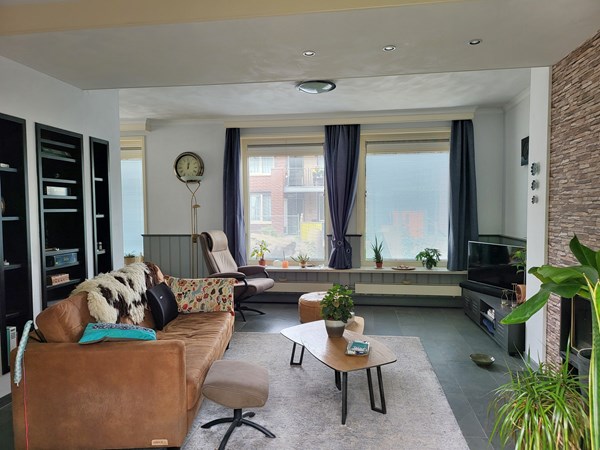 8. woonkamer 2.2-min.jpg 9