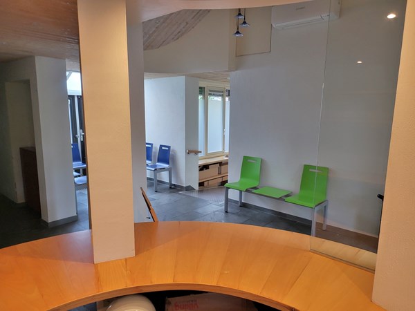 28.fysio ontvangstbalie 2-min.jpg 31