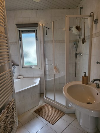 17. badkamer 1.jpg 17