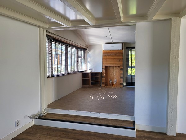 15. woonkamer richting keuken.jpg 16