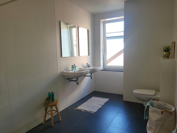 36. badkamer 1.jpg 35