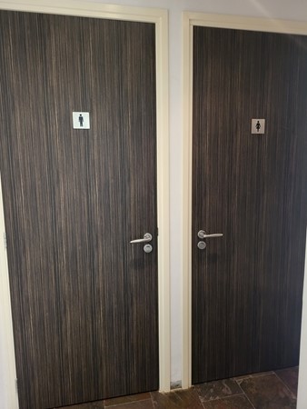 13. toiletgroep 1.jpg 13