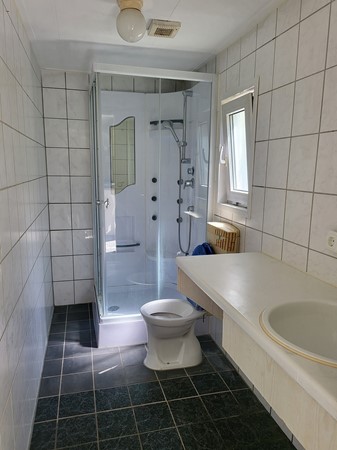 13. badkamer 1.jpg 12
