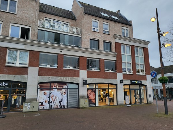 15 buiten schuin.jpg 15