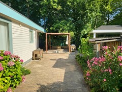 19. tuin zijkant 3.jpg