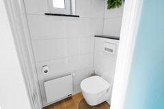 Bathroom 1.jpg