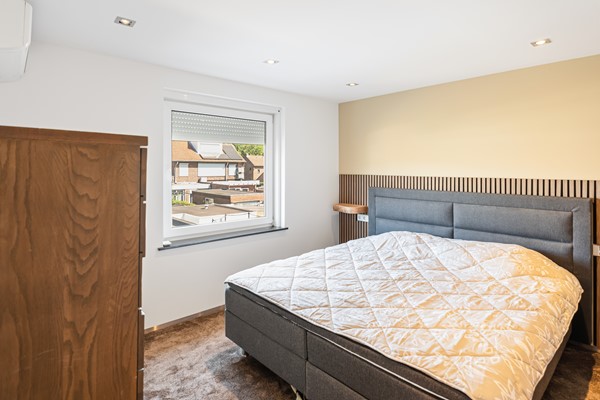 Eekhoornstraat 10, 6414 VM Heerlen - Bedroom 1 1.jpg