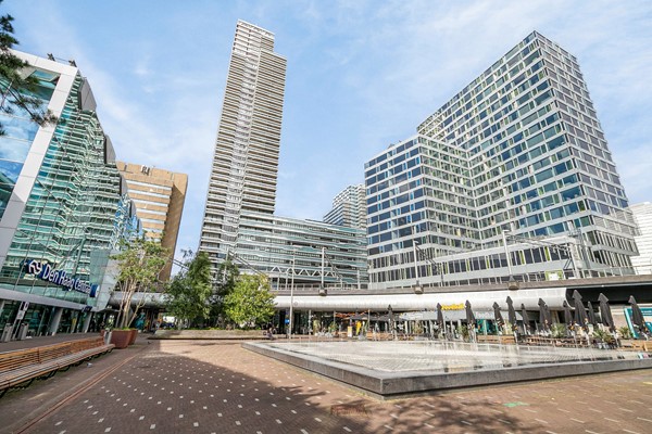 Verkocht onder voorbehoud: Unieke kans om te genieten van luxe, comfort en het bruisende stadsleven in Den Haag. Mis het niet!
