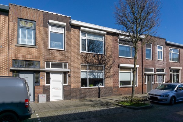 Pastoor van Eekelenstraat 14, Bergen op Zoom