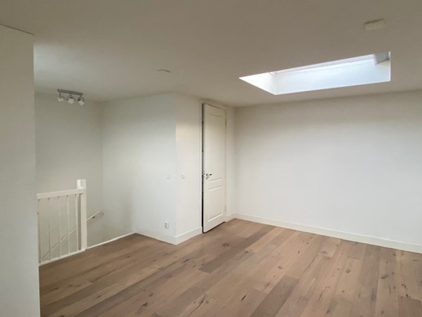 Medium property photo - Jan Evertsenstraat 104-3V, 1056 EH Amsterdam