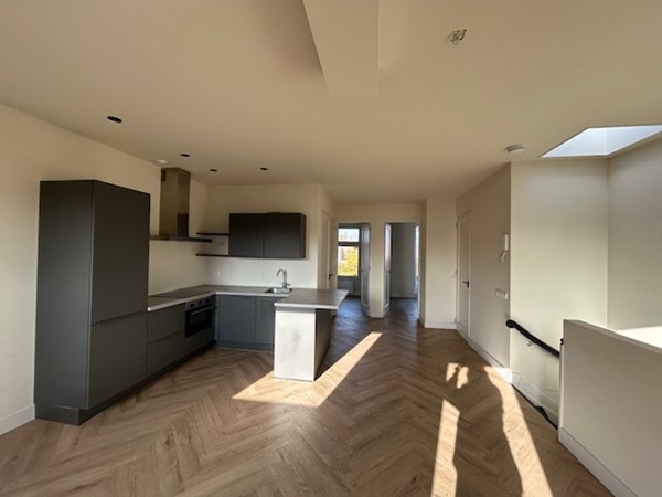 Verhuurd: Overtoom 402-4, 1054 JS Amsterdam