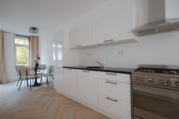 Medium property photo - Sint Willibrordusstraat 62F, 1073 VD Amsterdam