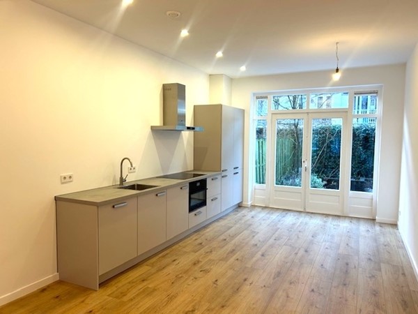 Medium property photo - Haarlemmermeerstraat 32, 1058 KA Amsterdam