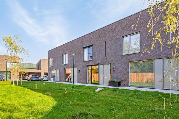 Property photo 1 - Burgemeester Van Berchemhof 15, 5384JX Heesch