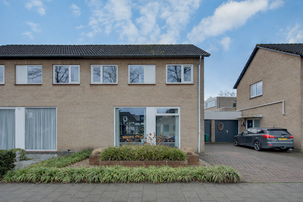 Property photo 3 - Hoogstraat 17, 5384 BJ Heesch