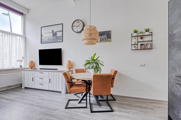 Medium property photo - Smedingplein 5, 8302 BA Emmeloord