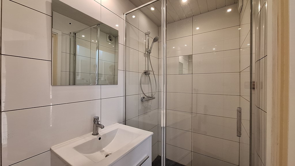 17-badkamer-20240820_101125.jpg 17-badkamer-20240820_101125.jpg