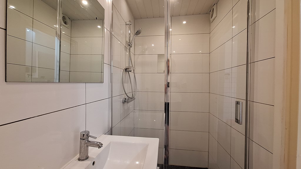 18-badkamer-20240820_101223.jpg 18-badkamer-20240820_101223.jpg