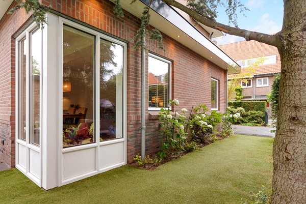 Medium property photo - Zwanenlaan, 2566 EM The Hague