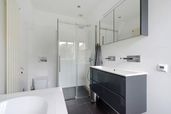 Medium property photo - Zwanenlaan, 2566 EM The Hague