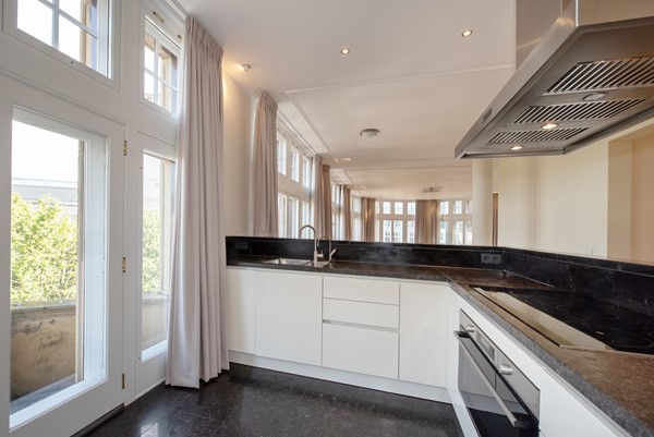 Medium property photo - Hofweg, 2511 AA Den Haag