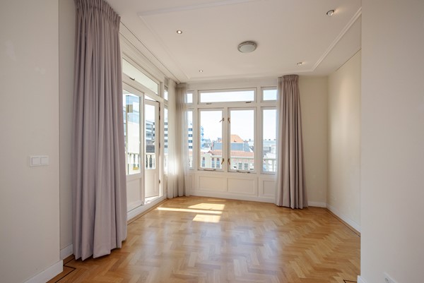 Medium property photo - Hofweg, 2511 AA Den Haag