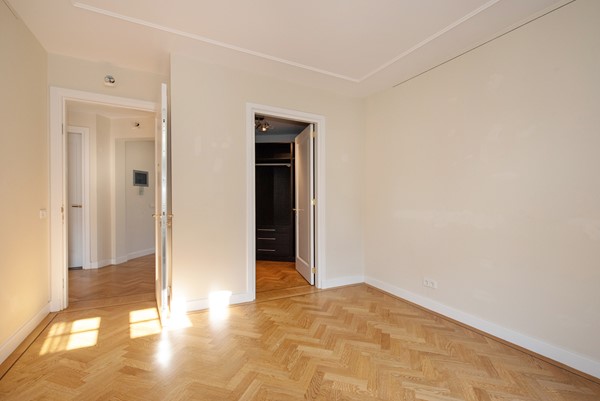 Medium property photo - Hofweg, 2511 AA Den Haag