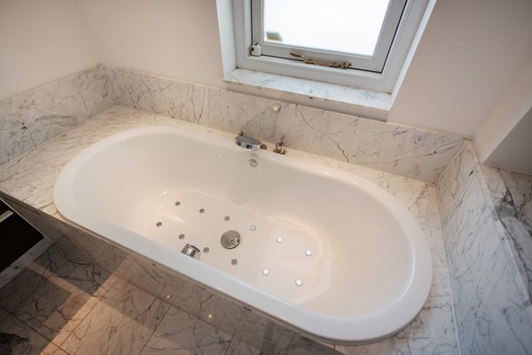 Medium property photo - Hofweg, 2511 AA Den Haag