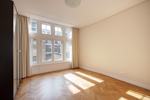 Medium property photo - Hofweg, 2511 AA Den Haag