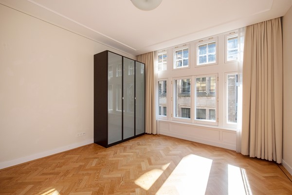 Medium property photo - Hofweg, 2511 AA Den Haag