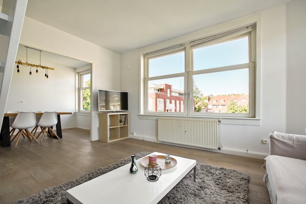 For sale: Vogelenzangstraat 23-3, 1058SN Amsterdam