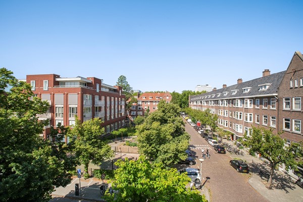 For sale: Vogelenzangstraat 23-3, 1058SN Amsterdam