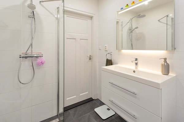 Medium property photo - Van Walbeeckstraat 105h, 1058 CN Amsterdam