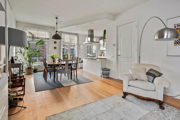 Te huur: Alberdingk Thijmstraat 30-1, 1054AK Amsterdam